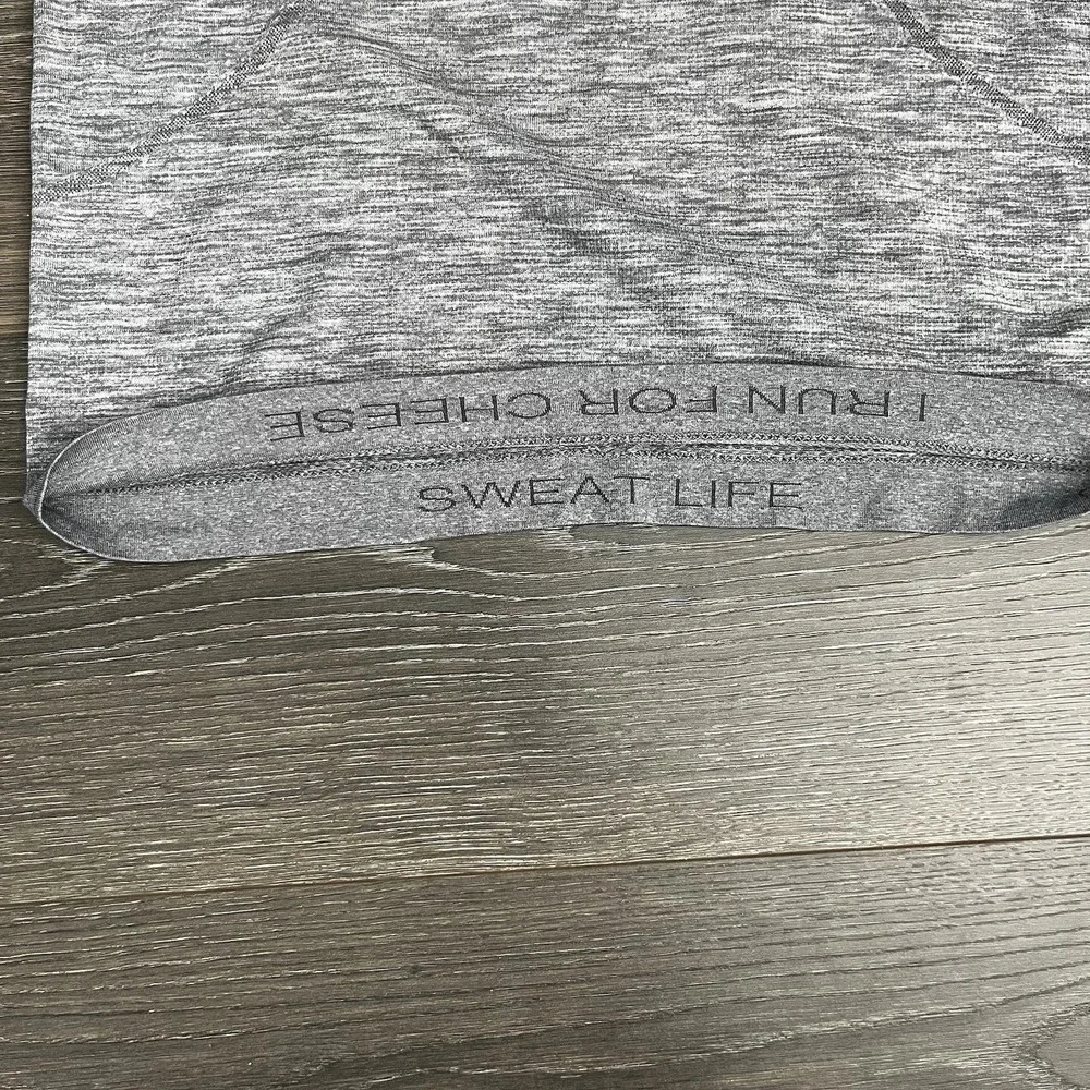 Lululemon Swiftly Tech Tank Top Size 6 Heather Gray‎ Racerback Athletic Work Out - Picture 2 of 7